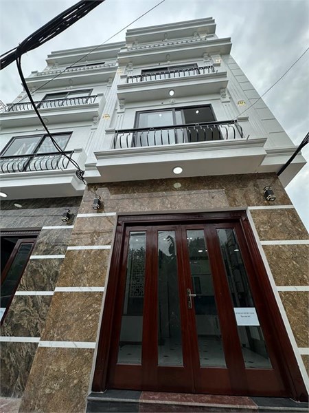 Bán nhà 5 tầng 3 ngủ ngõ nông giá hơn 5 tỷ tại Hoàng Liên _ Liên Mạc  Hà Nội